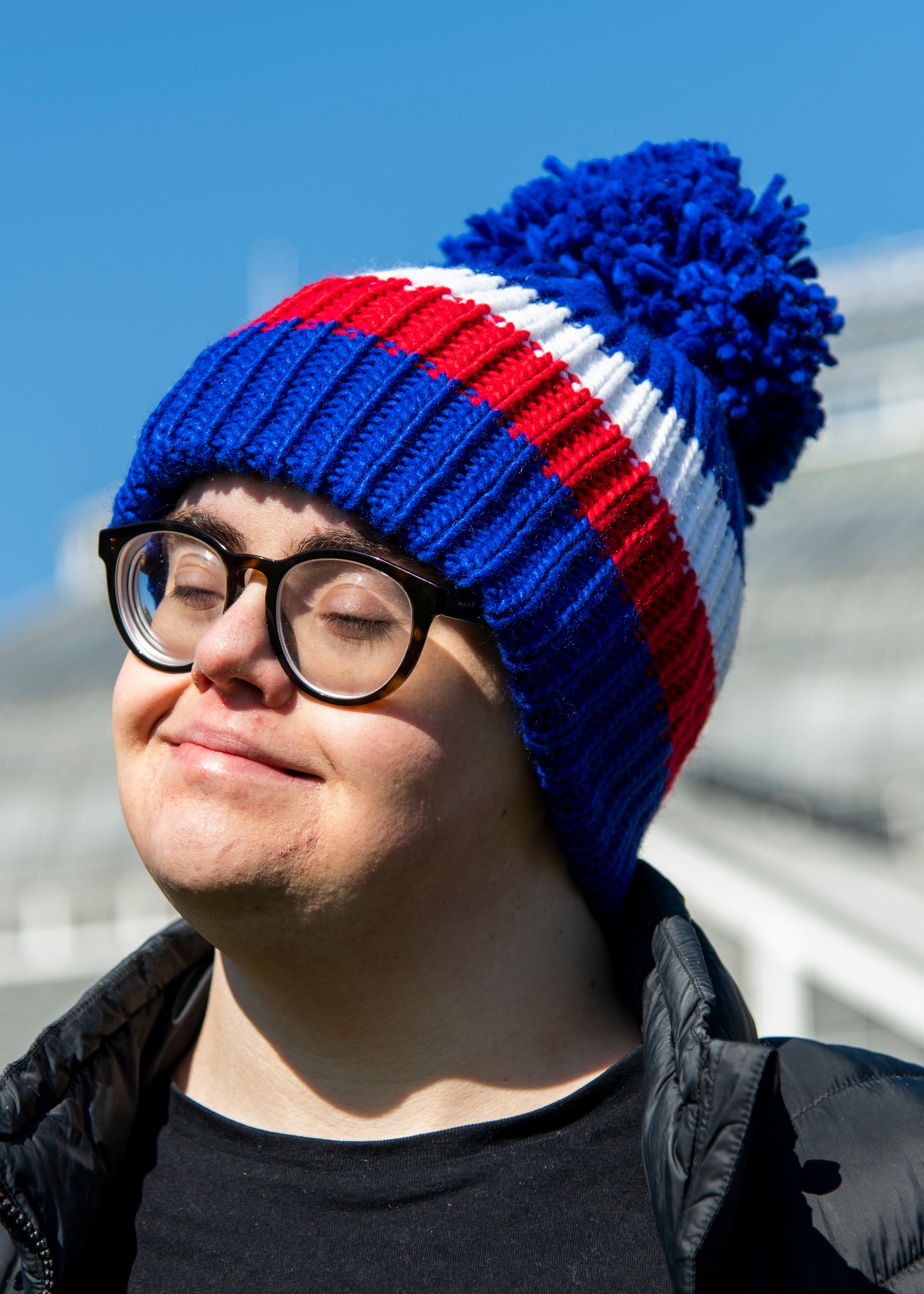 Red white best sale bobble hat